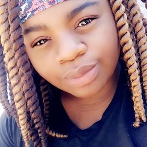 Meet your Posher, Rayona